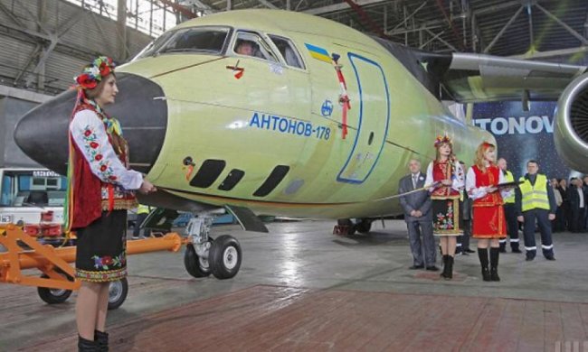 "Антонов" представил новый транспортный самолет