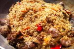 Цікавий рецепт плову з м'ясом на сковороді