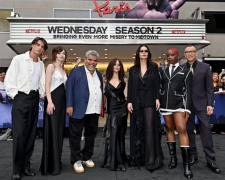 Актеры сериала "Уэнсдей" на премьере 2 сезона, фото из соцсетей