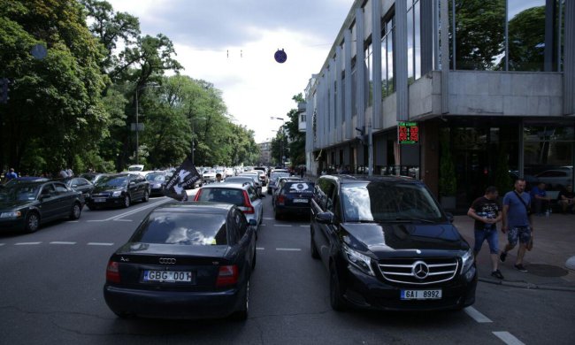 Авто з іноземною реєстрацією