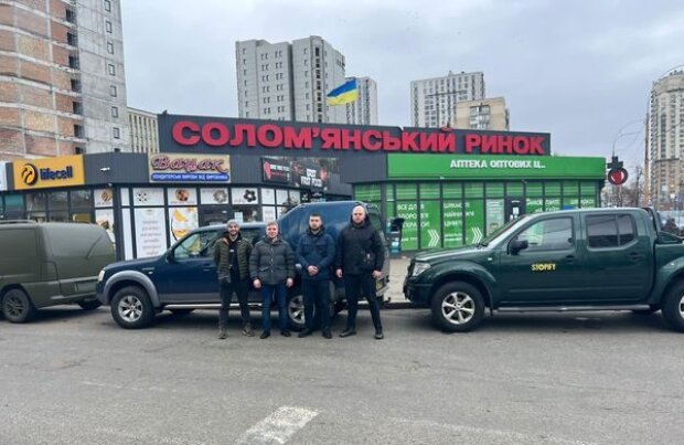 Киевские волонтеры приобрели для ВСУ еще три автомобиля