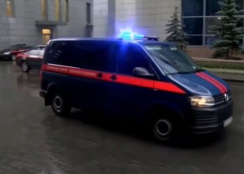 Поліція, кадр з відео