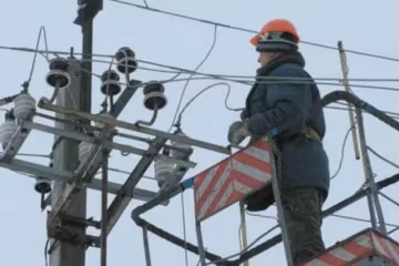 Дві доби поновлюватимуть постачання електрики на півострів