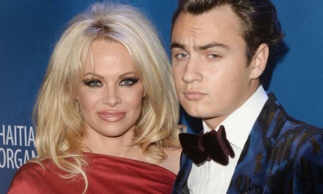 Всюди кров: син Памели Андерсон підняв руку на найсвятіше