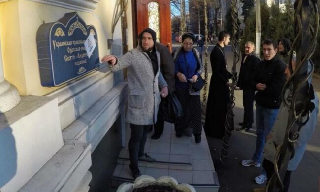 Отказ отпевать ребенка: УПЦ поставила жирную точку. Слишком жирную