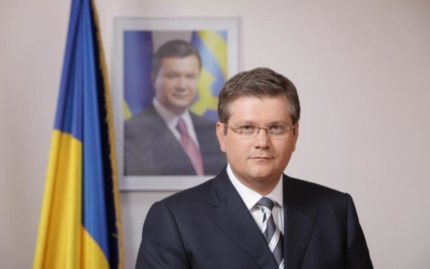 Недобиток Януковича розлютив українців нахабним візитом в школу