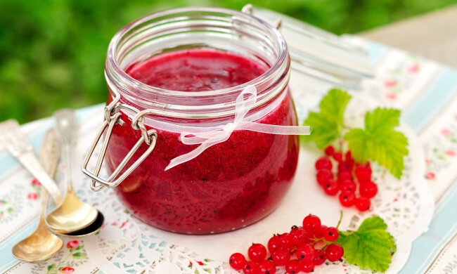 Рецепт, який сподобається кожному: смачний джем з червоної смородини
