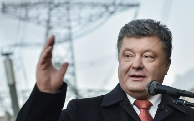 Не Савченко: Порошенка атакували бурульки