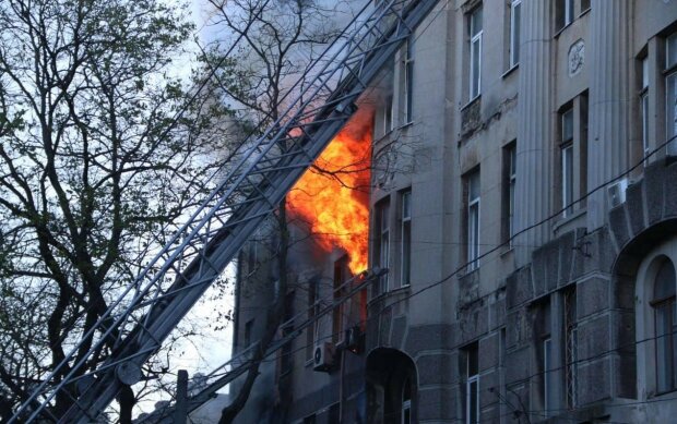 Могли підпалити: одеські копи озвучили несподівану причину пожежі в коледжі
