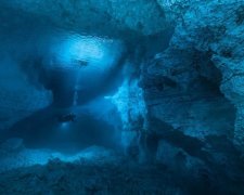 Вчені знайшли бездонне озеро