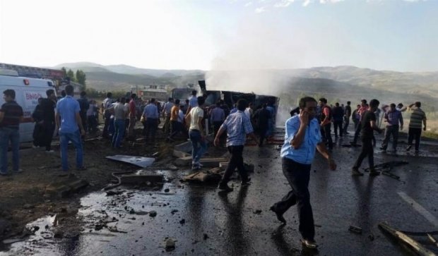 Черговий теракт у Туреччині: багато жертв і поранених