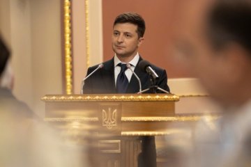 Порятунок дітей: Зеленський розпорядився підняти у небо борт №1