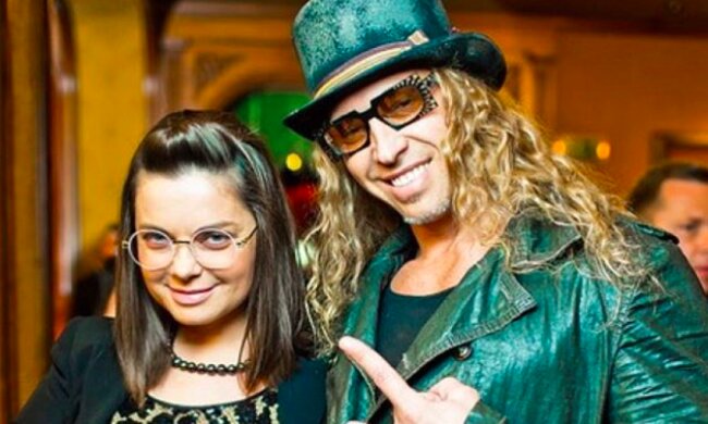 Голый муж Королевой Тарзан разозлил утехами с другой женщиной: "Бедная Наташа"