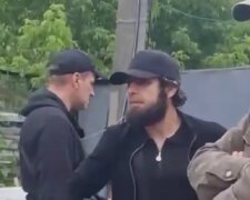 Неадекват в Киеве. Фото: скрин из видео