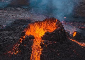 Извержение вулкана, фото: Instagram