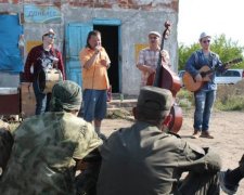 Пьяный цирк и мусоровозы: как министры ОРДЛО отмечали день города
