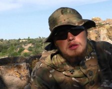 Российский нацист с Донбасса засветился на любопытных фото