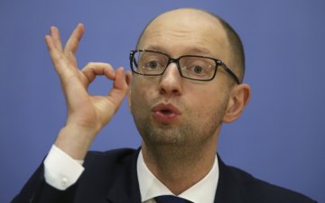 Стало известно, зачем Кремлю нужен образ Яценюка-головореза
