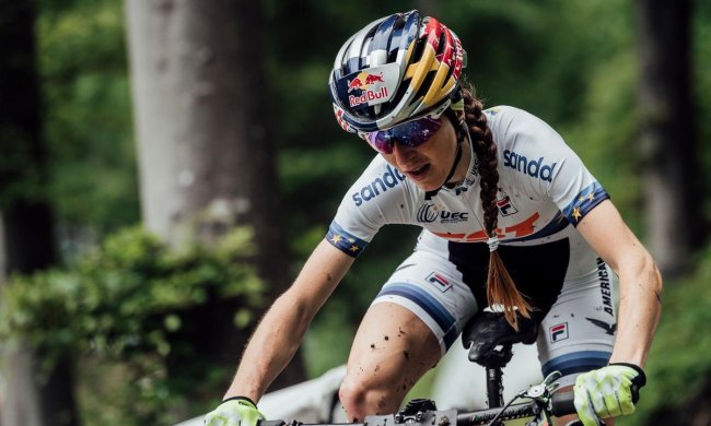 Українська велосипедистка Беломоіна героїчно завоювала бронзу на найпрестижнішій гонці світу