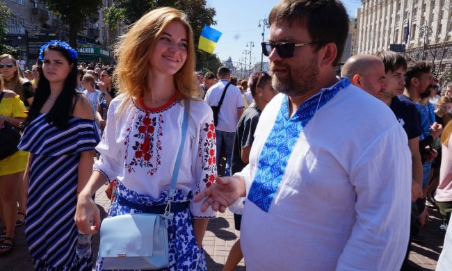 Сделать сознательный выбор и не "подарить" свой голос: массовые очереди украинцев перед выборами показали в сети, едины как никогда