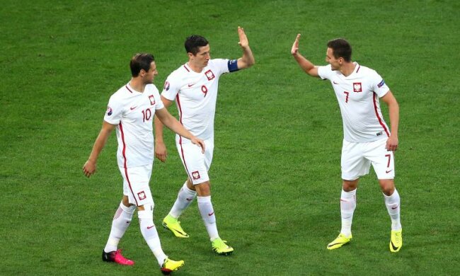 Польша - Румыния: Прогноз и ставки букмекеров на матч