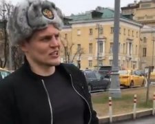 Росгвардійці заштовхують в автозаки навіть любителів Путіна