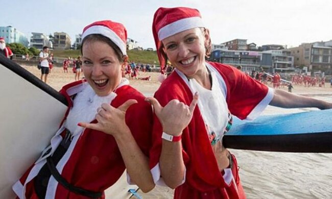 Санты-серфингисты побили мировой рекорд (фото)