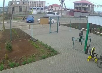 Батько вчив: підліток за кермом зніс пенсіонера на велосипеді