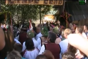 Українцям показали, як гуляють весілля на Закарпатті: "Традиції - понад усе"
