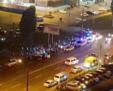 Три десятки чоловіків ледь не перестрілялись через дівчину