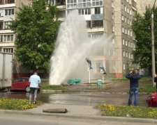 Фонтан окропу у Барнаулі вибив скло на 9 поверсі