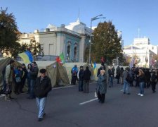 Зіткнення під Радою: затриманий розповів, що творять силовики