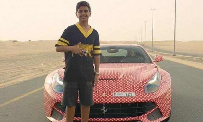 Важке дитинство: син мільярдера похизувався шикарним автопарком