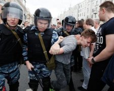 На прихильників Навального влаштували нову облаву