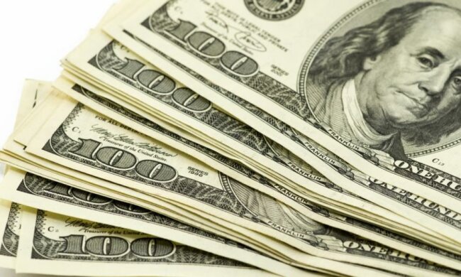 Аналітики розповіли, як зміниться курс долара