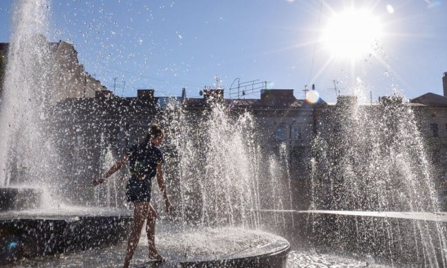 Погода на липень: українцям пообіцяли пекельні муки