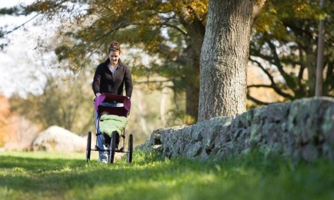 Виплати на дітей в Україні: як оформити допомогу за 20 хвилин