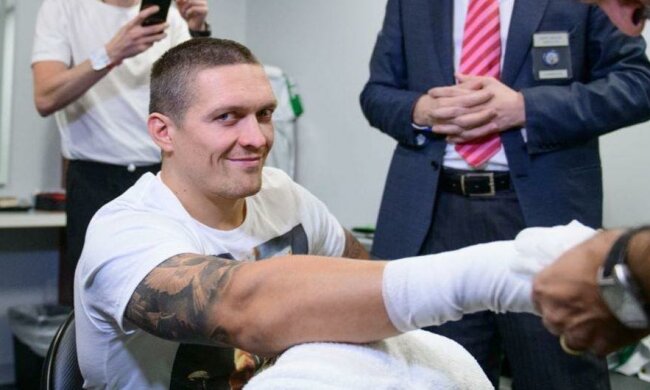 Мавпи, осли та дивні вірші: Усик влаштував словесний бій з АТОвцем