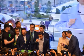 Зеленский намекнул на возможное будущее Порошенко: если этого захотят украинцы