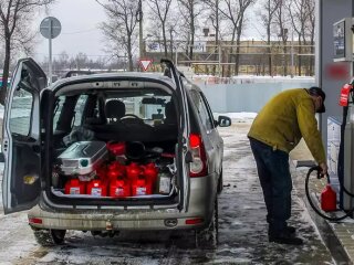 АЗС, фото из свободных источников