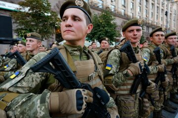 Зарплаты по 60 тыс: украинскую армию реформируют по примеру лучших войск США