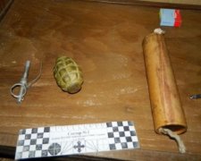 У киянки знайшли гранати і тротил, подаровані залицяльником (фото)
