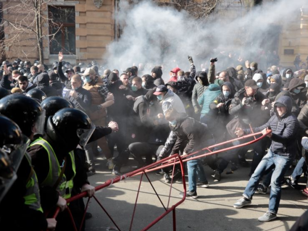 Сторонников Зеленского запугивают жестокой расправой после дебатов: "Умойтесь кровью, твари!"