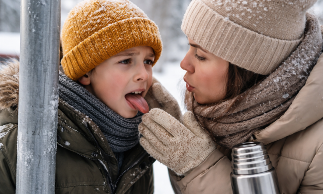 Язык прилип к металу, изображение: Знай.ua