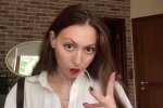 Маша Полякова, скриншот из видео
