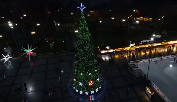 Новогодняя елка, скриншот: Youtube