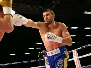 Віктор Вихрист успішно дебютував в профі-боксі, facebook.com/ECBOXING