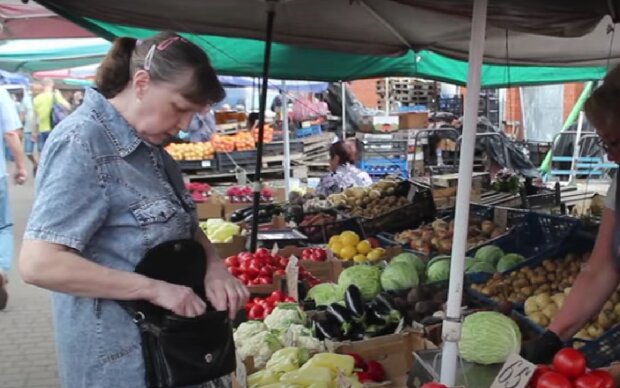 Овощи на рынке. Фото: скрин youtube