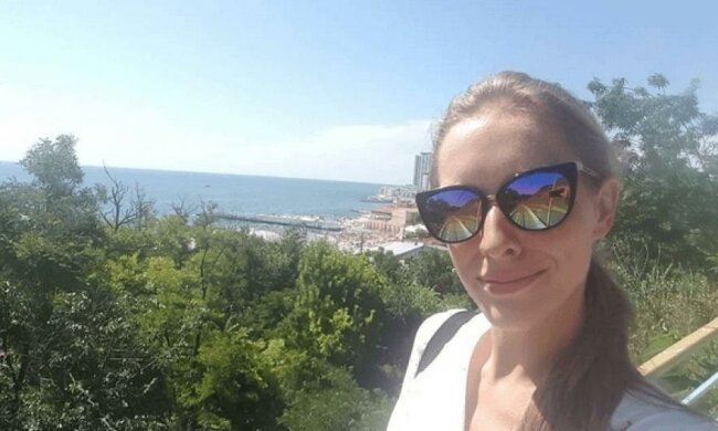 Катя Осадча оголилася на одеському пляжі