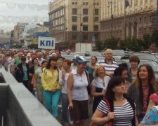 Лідери профспілок зажадали від Гройсмана грошей